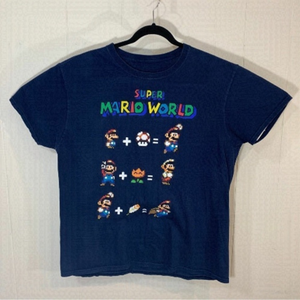 Nintendo Navy Super Mario TShirt Size Large